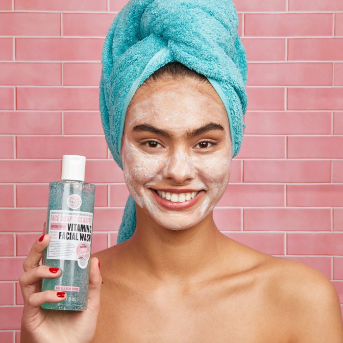 Soap-amp-Glory-Face-Soap-amp-Clarity-Vitamin-C-Facial-Wash-5